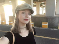 小姐姐抗震,无畏挑战，展现女性力量