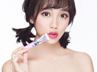 马尾写真斜刘海,尽显青春活力